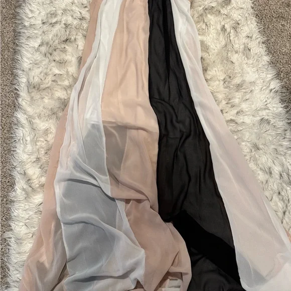 NWOT- Tan and Black Maxi Sundress with Spaghetti Straps - Picture 3 of 4